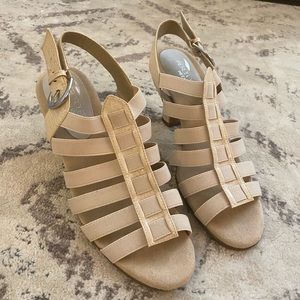 2.5 inch Beige Open Toed Heel